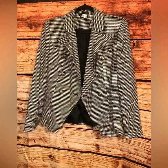 Women’s Crop Blazer - Picture 9 of 16